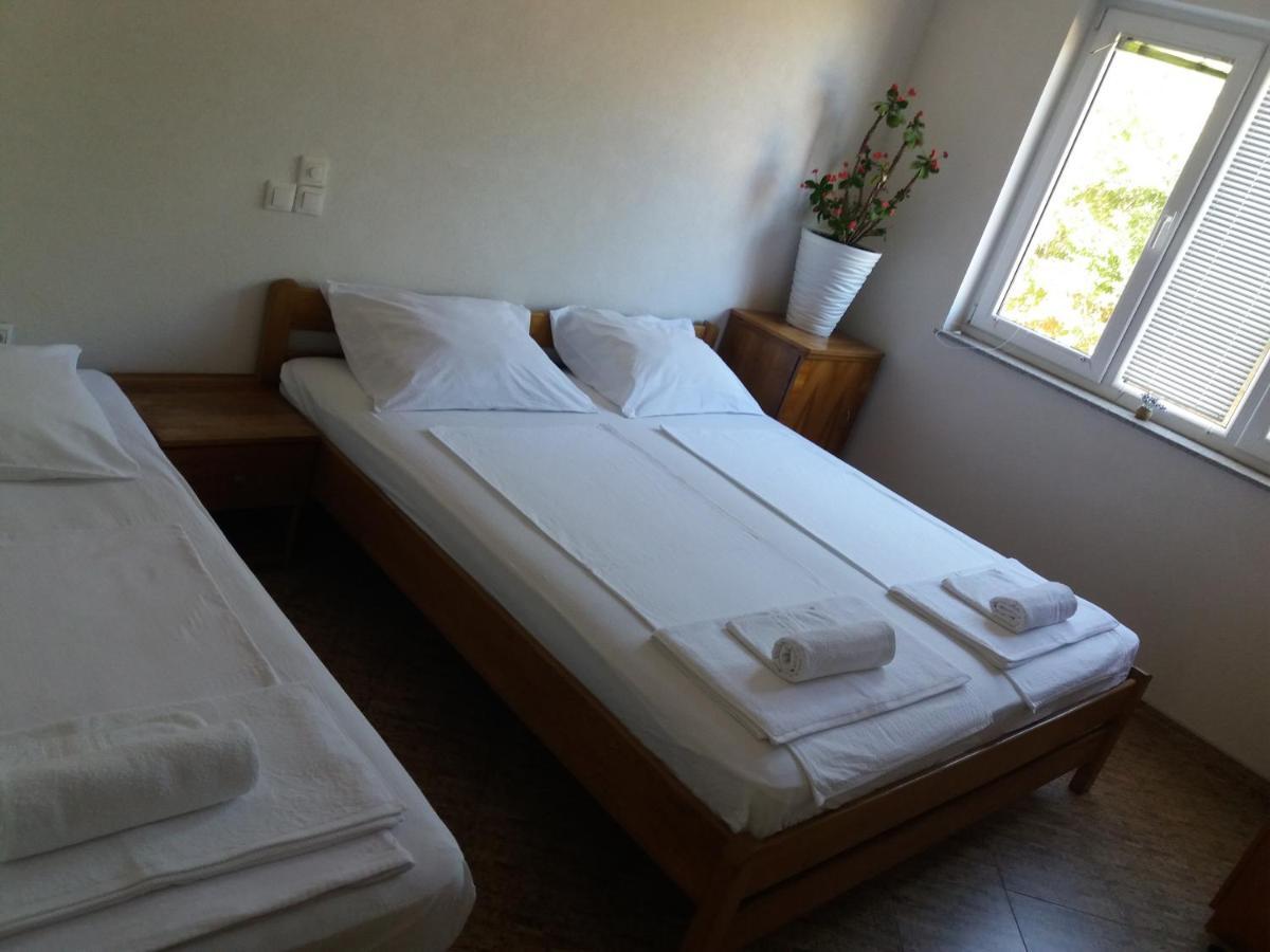 4 Bedroom Apartment In Тисно Экстерьер фото